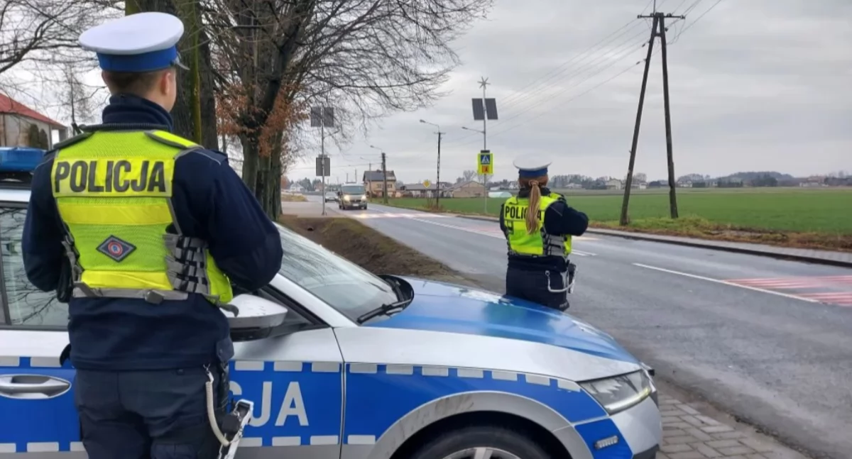 Pędził przez Łyszkowice. Stracił już prawo jazdy 