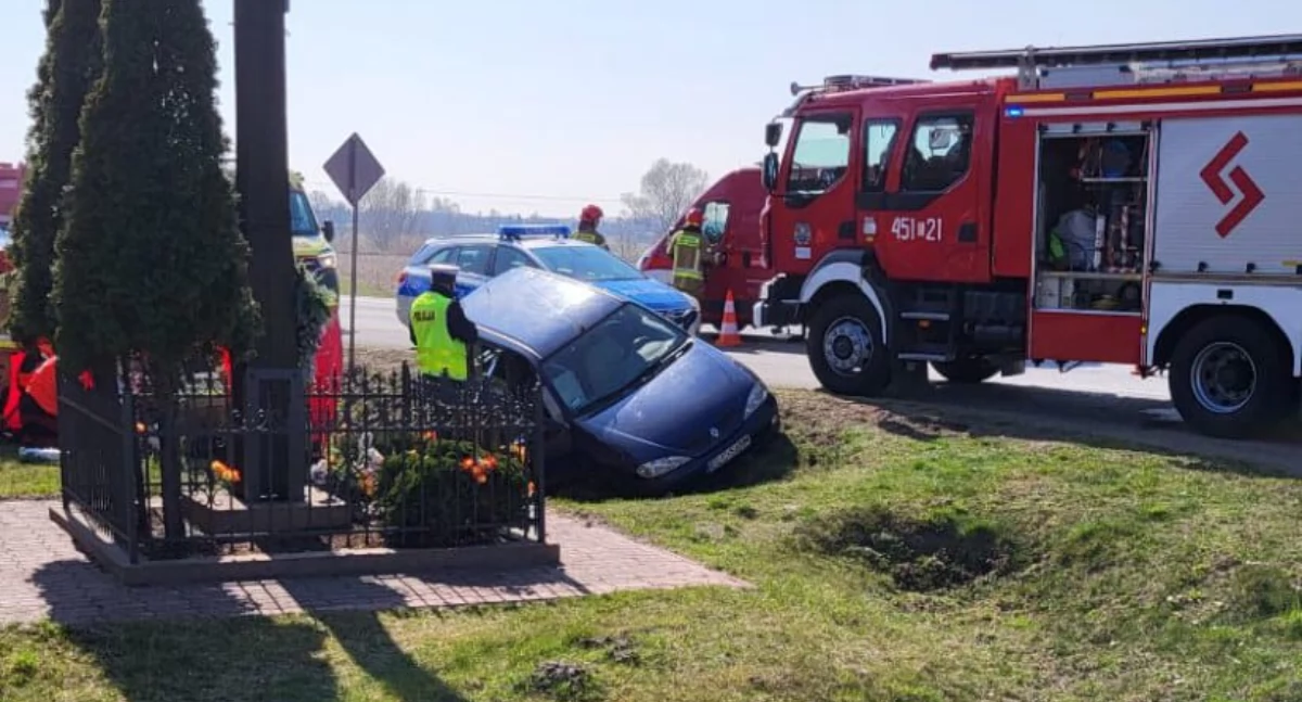 Poważny wypadek w Łowiczu. Lądował śmigłowiec LPR (foto)[AKTUALIZACJA]