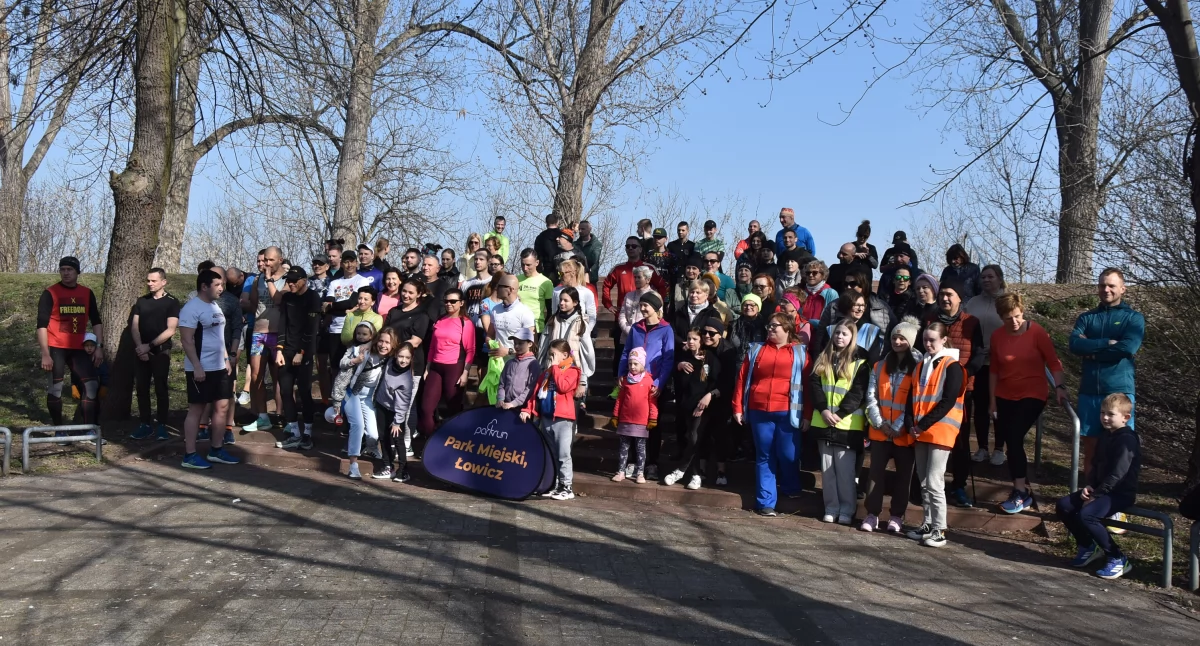 Sportowa tradycja trwa. Parkrun Łowicz nie zwalnia tempa! (foto,film)