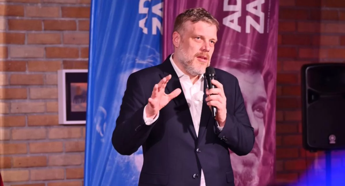 Adrian Zandberg, kandydat na prezydenta, odwiedzi Łowicz