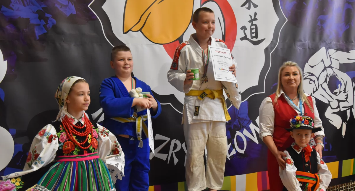 Turniej judo w Łowiczu. Walka o medale i doświadczenie (foto,film)