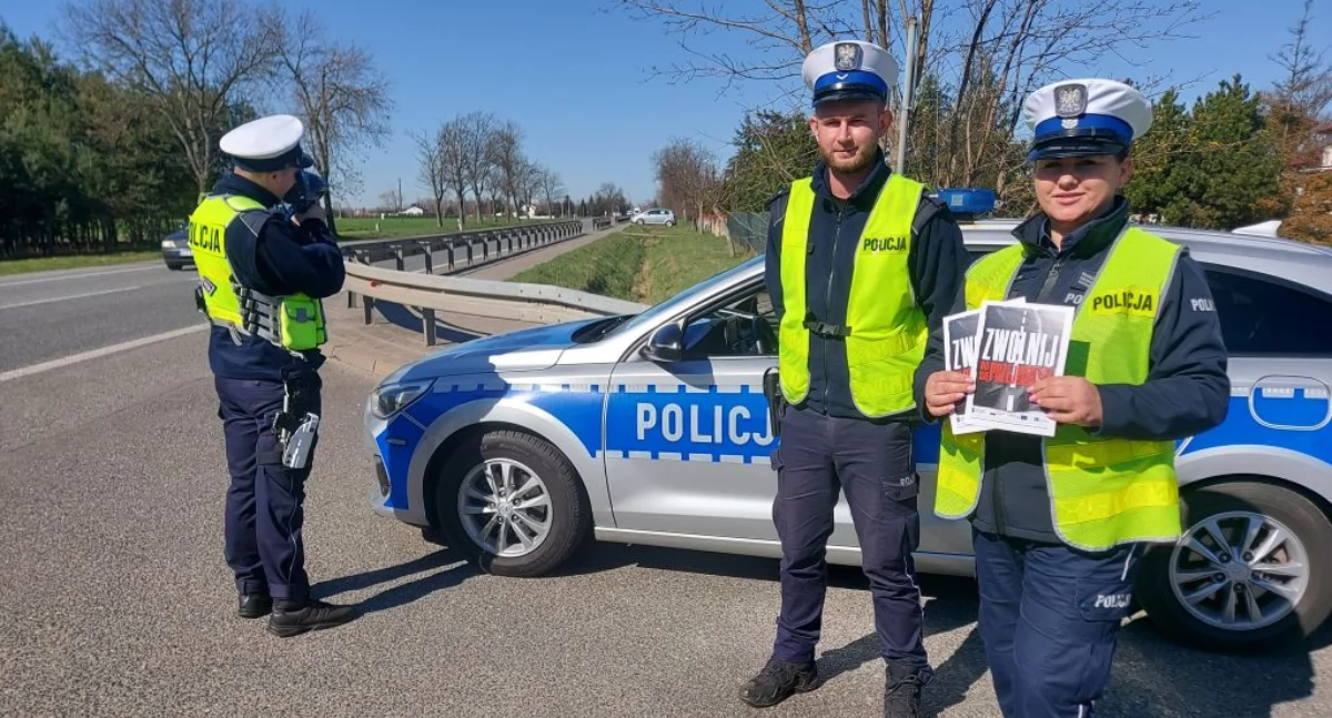 Łowiccy policjanci włączyli się w akcję „Zwolnij, bo się przejedziesz”