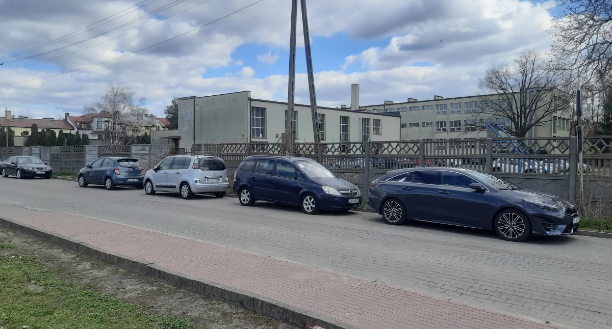 Łowicz. Osiem ofert na przebudowę drogi i budowę parkingu