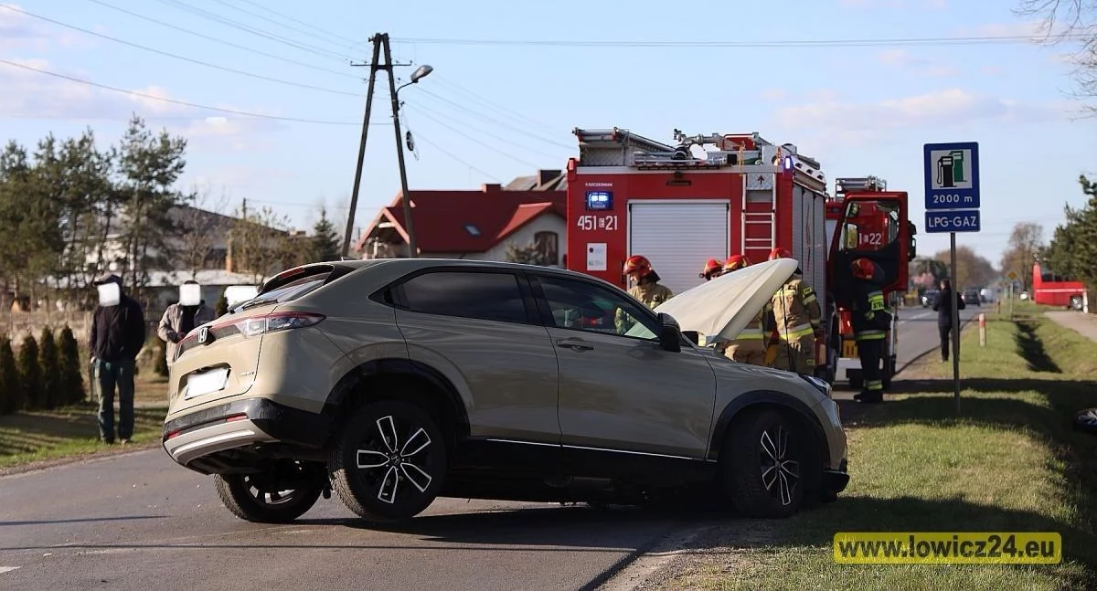 Wypadek drogowy w Małszycach. Droga całkowicie zablokowana! (foto) [AKTUALIZACJA]
