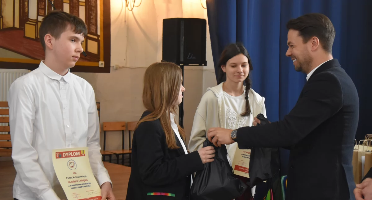 W Zespole Szkół Technicznych nagrodzono uczestników trzech konkursów (foto)