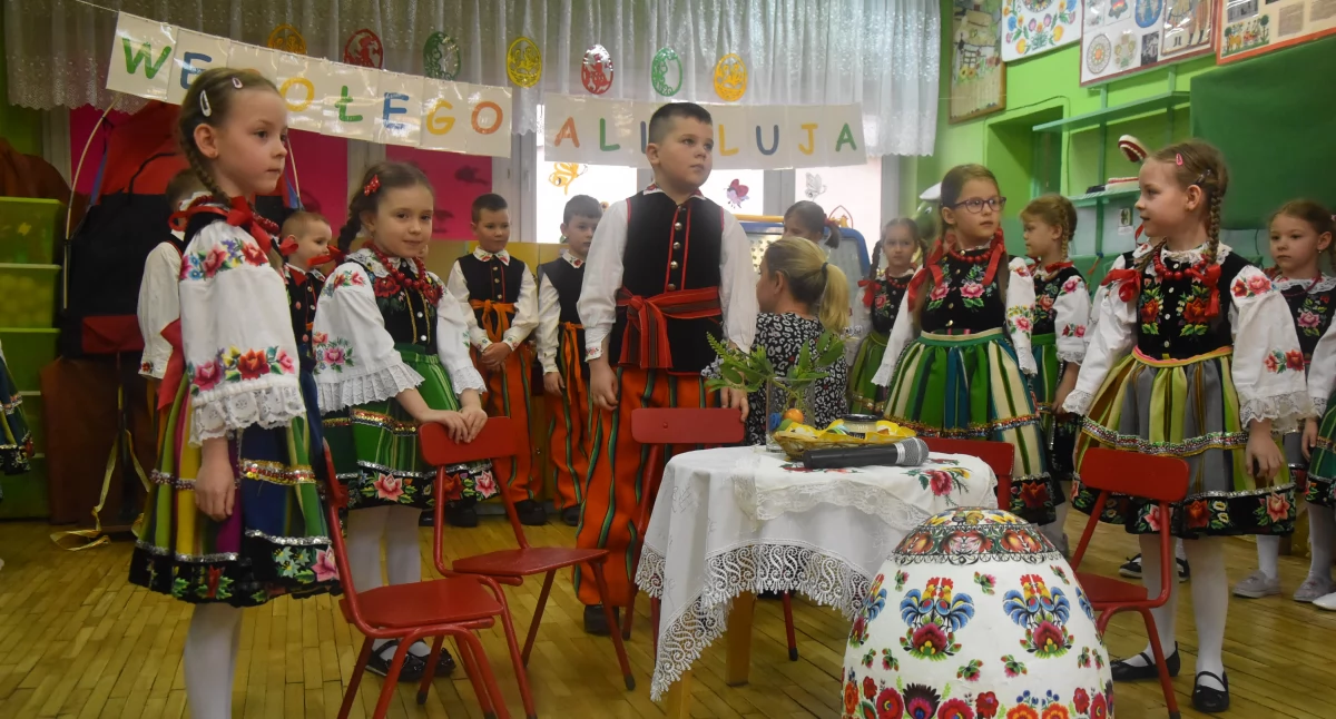 „Biedronki” z Przedszkola nr 7 przypomniały o wielkanocnych tradycjach (foto,film)