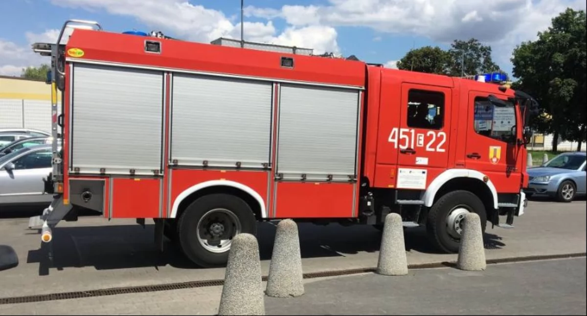 Strażacy z Łowicza pomogli starszemu mężczyźnie z zagrożeniem życia