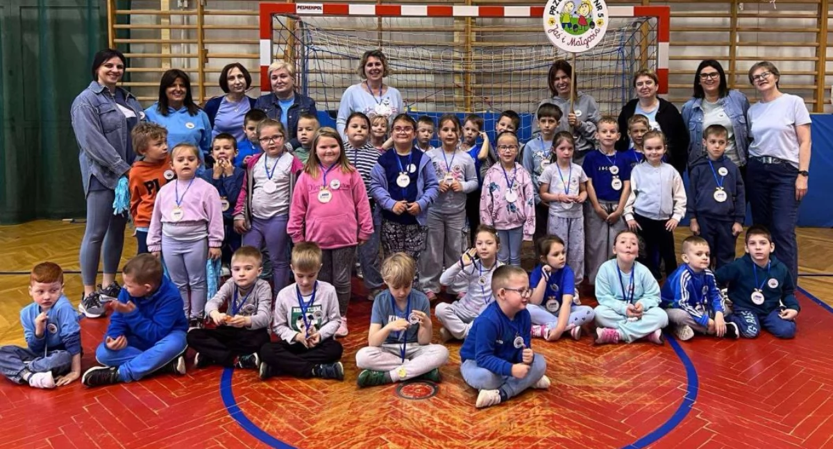 Przedszkole „Jaś i Małgosia” w Łowiczu dołączyło do Niebieskich Igrzysk (foto)