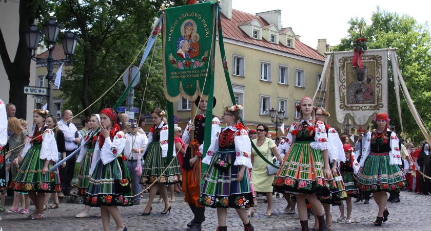 Procesja Bożego Ciała w Łowiczu na światowej liście UNESCO? A co z łowicką wycinanką?