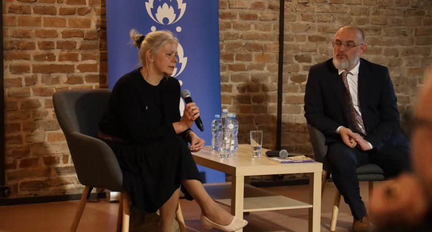 Łowicz. Spotkanie autorskie z Anną Wasiukiewicz (foto, film)