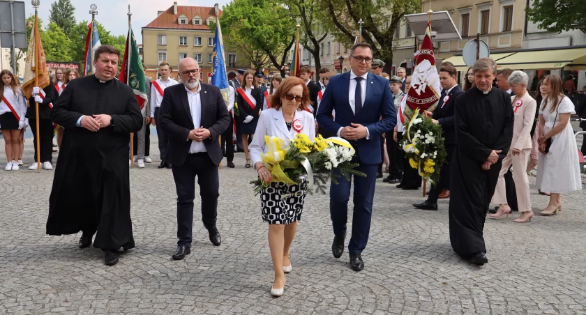 Łowicz. Miejsko-powiatowe obchody Święta Konstytucji 3 Maja (foto, film)