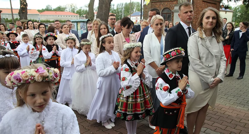 Pierwsza Komunia Święta w Kocierzewie Południowym (foto, film)