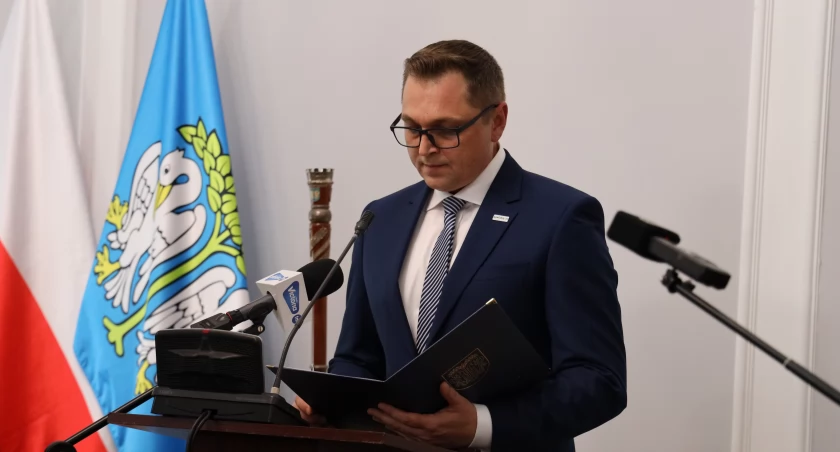 Łowicz. Mija rok od zaprzysiężenia burmistrza Mariusza Siewiery. Jak oceniasz pierwszy rok kadencji? SONDA