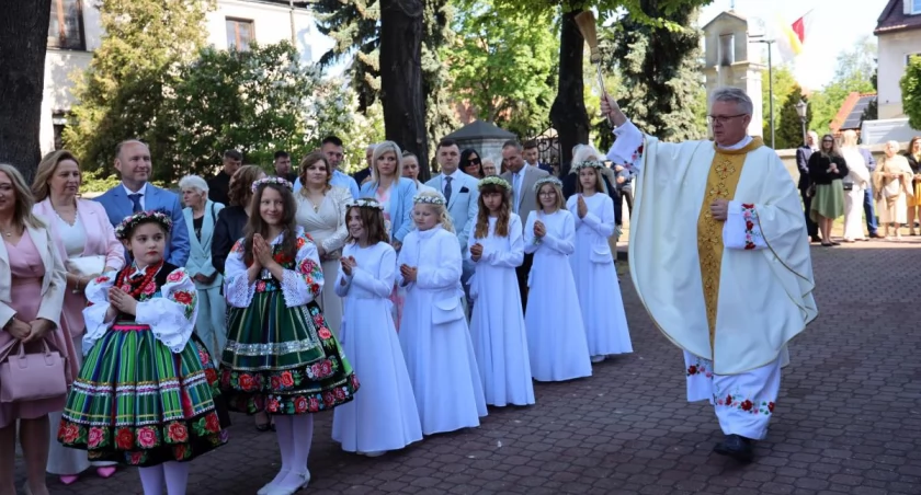 I Komunia Św. w parafii Świętego Ducha w Łowiczu (foto)