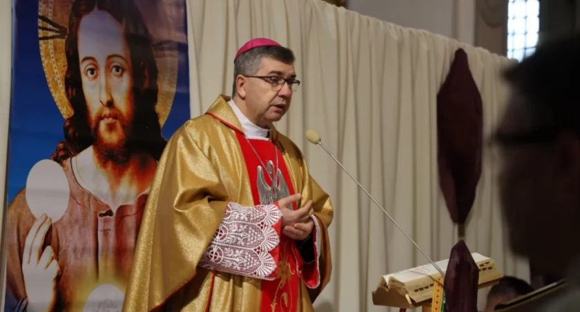 Niedzielne śniadania z biskupem Osialem będą kontynuowane