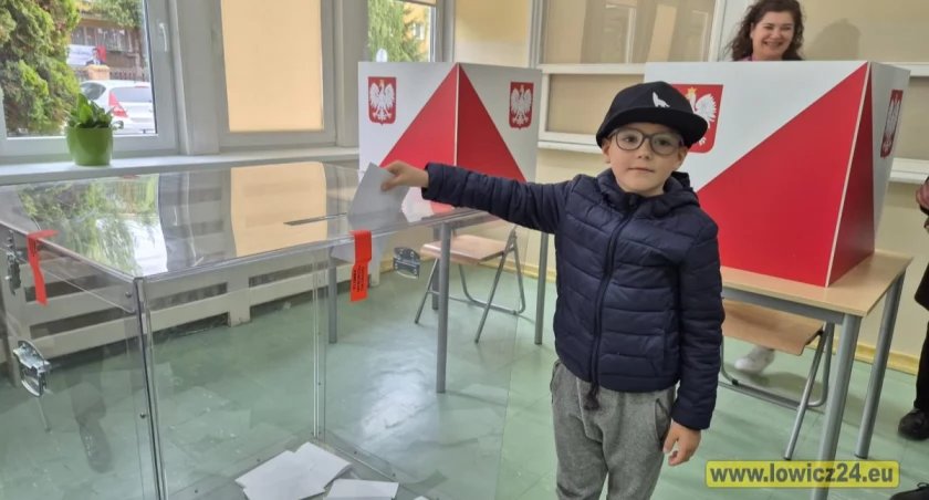 Łowicz. Trwa głosowanie w wyborach prezydenckich (foto)
