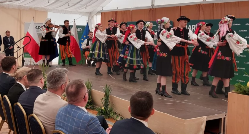 Walewice. Występ zespołu Boczki Chełmońskie uświetnił jubileusz ARiMR 