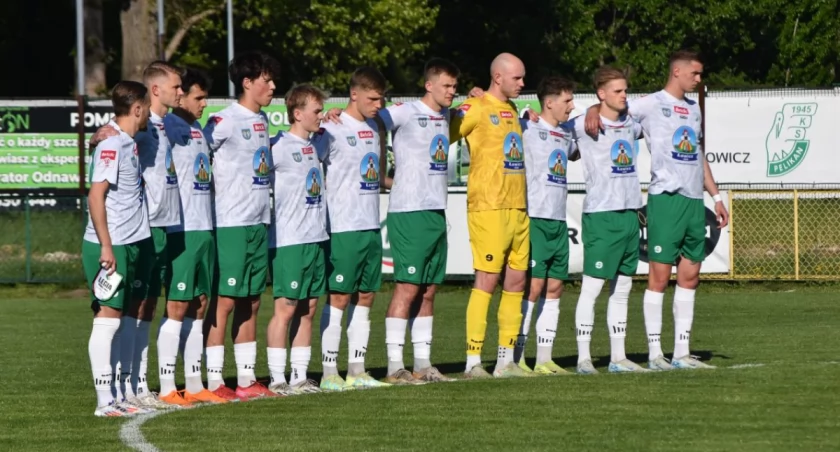 Pelikan blisko spadku, Unia świętuje historyczny awans!