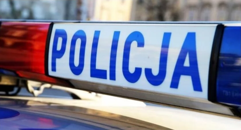 Kolizja na skrzyżowaniu Nadbzurzańskiej i Warszawskiej 