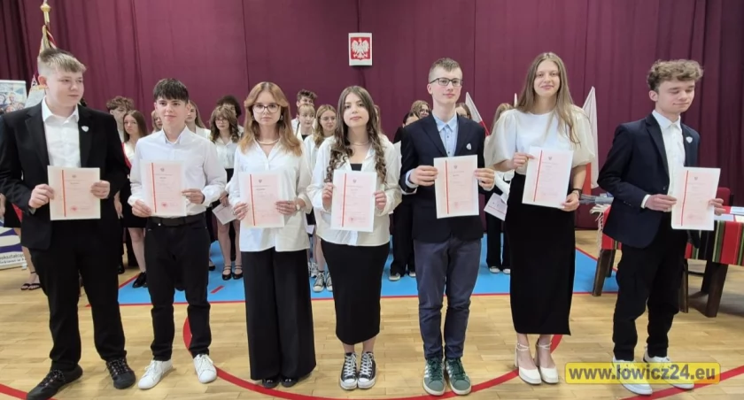 Zakończenie roku szkolnego w I LO im. Józefa Chełmońskiego w Łowiczu (foto)