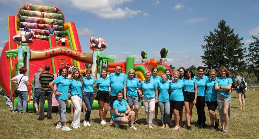 Piknik rodzinny z Muzyczną Krainą w Kompinie. We wrześniu ma ruszyć Szkoła Podstawowa dla dzieci z Autyzmem (foto)
