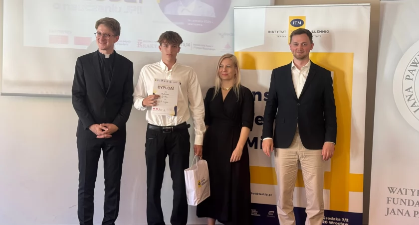 Uczeń I LO Mateusz Gzocha - laureatem XXI edycji Ogólnopolskiego Konkursu Papieskiego (foto)