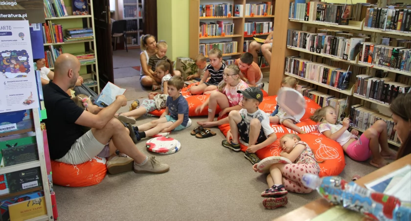 TataTeżCzyta w Powiatowej Bibliotece Publicznej w Łowiczu (foto, film)