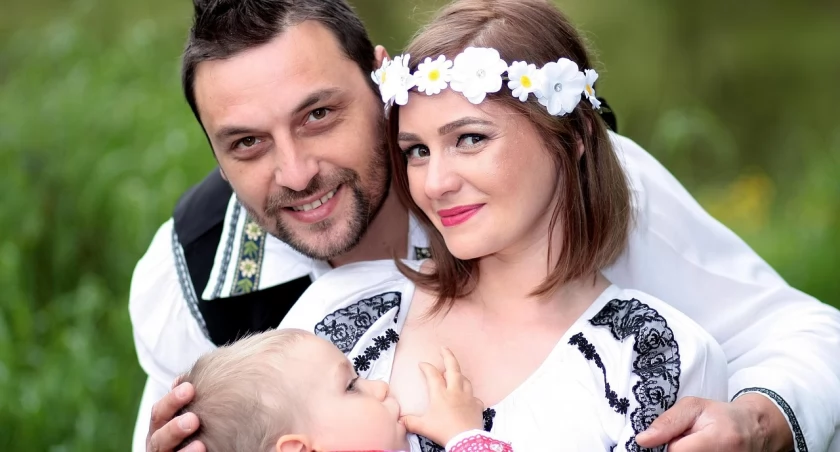 Problemy z laktacją – jak sobie radzić, gdy mleka jest za mało lub za dużo