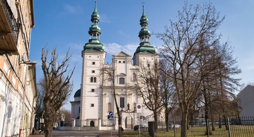 Pomysł na wakacyjną wędrówkę! Śladami Marii Konopnickiej po Ziemi Łowickiej (foto)