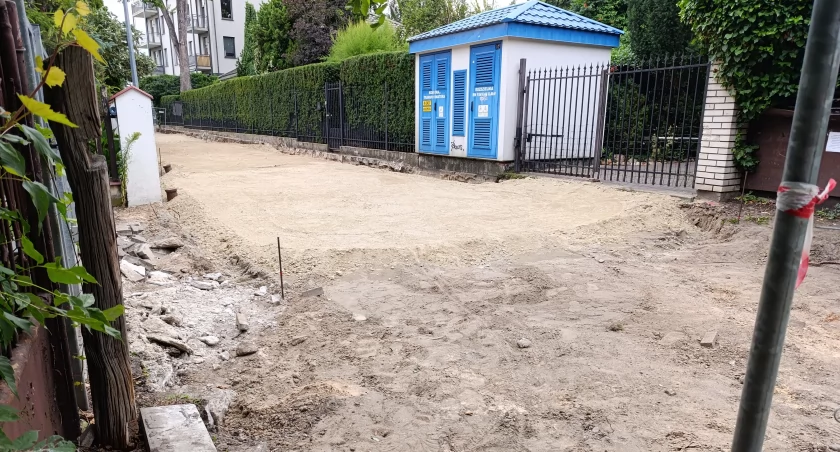 Trwa remont ulicy Akademickiej w Łowiczu (foto)
