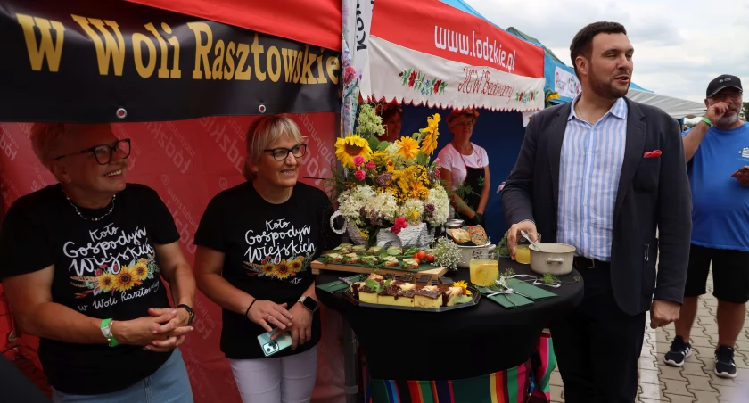 Druga edycja Festiwalu „Kocham Łowickie – Łowickie Tkane Kolorami” w Zduńskiej Dąbrowie (foto)