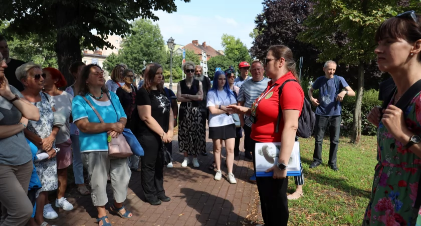 Spacer przewodnicki „Kobiety w Łowiczu na przestrzeni wieków” (foto, film)