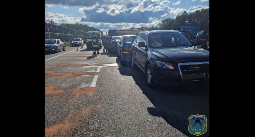 Karambol na autostradzie A2 pod Łowiczem! Utrudnienia w kierunku Warszawy (foto)[AKTUALIZACJA]