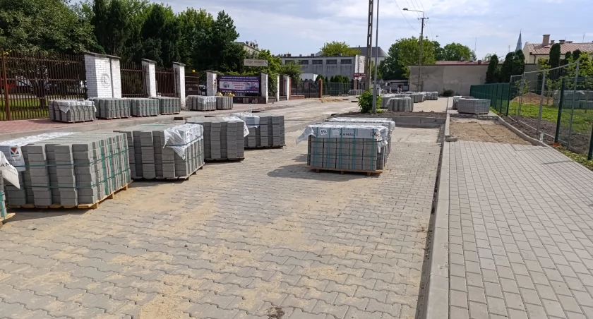 Łowicz. Modernizacja ul. Konopackiego trwa. Co już udało się wykonać? (foto)