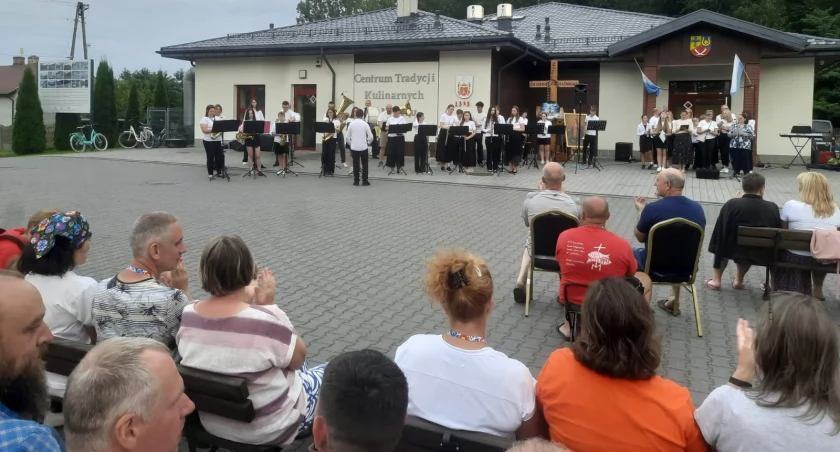 Z sercem i pieśnią do Maryi. Trwa XXX Jubileuszowa Piesz Pielgrzymka Młodzieżowa (foto)