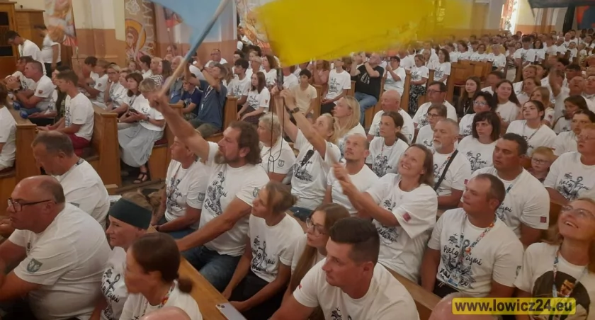 Rędziny. Uroczysty apel 30. Łowickiej Pieszej Pielgrzymki Młodzieżowej na Jasną Górę (foto)