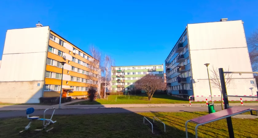 Renowacja dachów na osiedlu Dąbrowskiego. ŁSM szuka wykonawcy