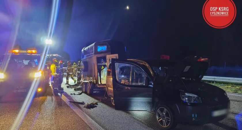 Wypadek i dwie kolizje na autostradzie A2. Motocyklistka wywróciła się na rondzie