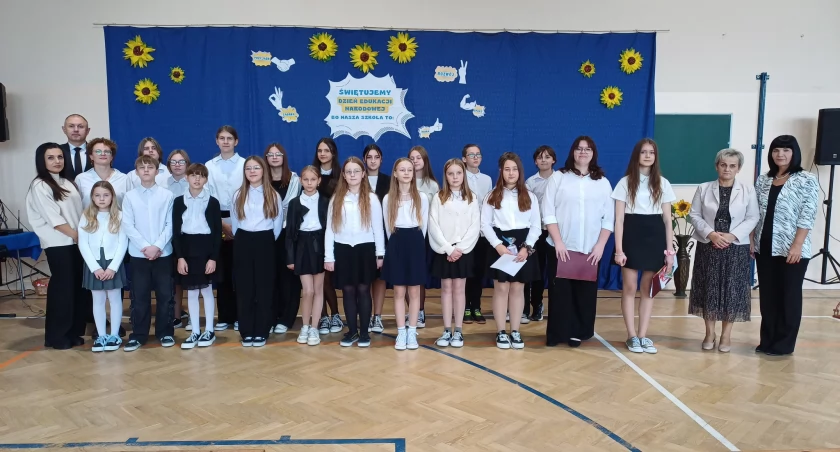 Uśmiechy, życzenia i nagrody. Wyjątkowy Dzień Edukacji Narodowej w Szkole Podstawowej w Zielkowicach (foto)