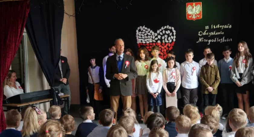 Mógł kandydować na burmistrza, ale pozostał dyrektorem wiejskiej szkoły. „Takich ludzi rzadko się spotyka”