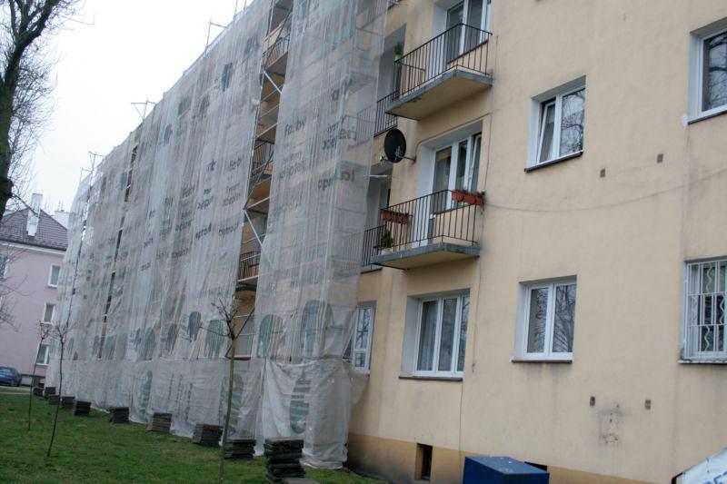 Wspólnoty Mieszkaniowe Kostka docieplają bloki