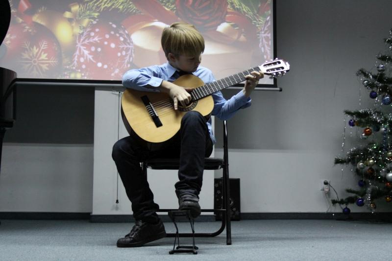 Bożonarodzeniowy koncert najmłodszych muzyków