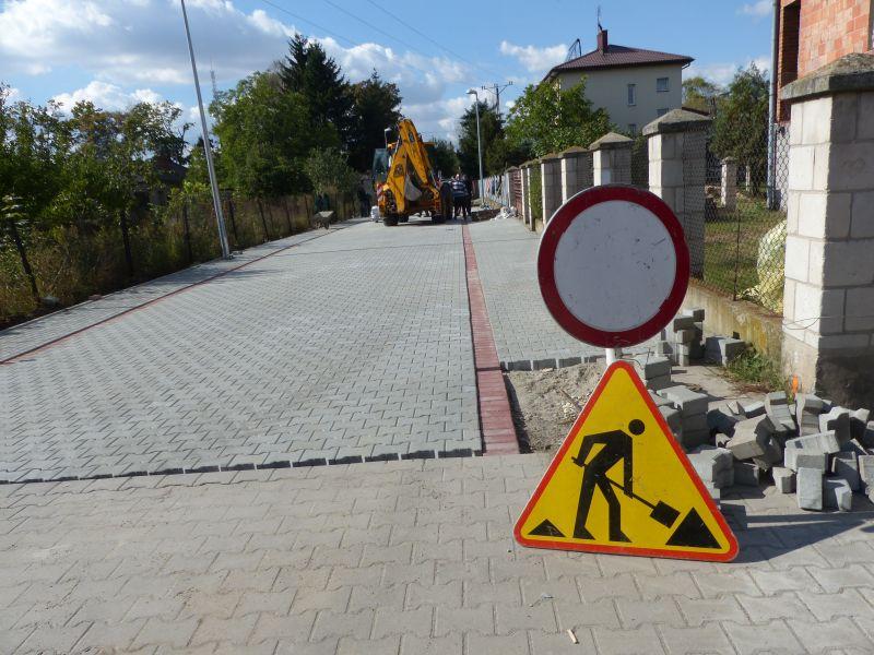 Ulica Ogrodowa zyskuje nową nawierzchnię
