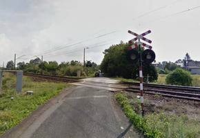 Pociąg uderzył w tył przyczepki ciągnika