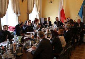 Bezpłatne pół godziny parkowania zostaje, ale tylko raz dziennie