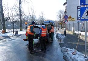 ZUK rozpoczął łatanie ulic