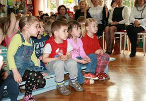 Wydłużą darmowy pobyt w przedszkolu dla dzieci w wieku 3-5 lat 