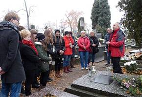Po raz ośmy oprowadzą po łowickich nekropoliach