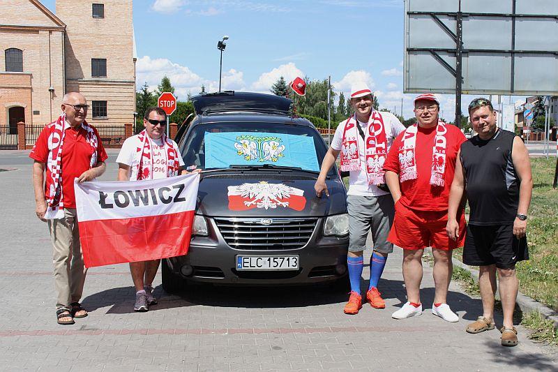 Pojechali kibicować biało-czerwonym