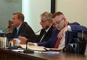 Pomysł reorganizacji strzeżony jak tajemnica